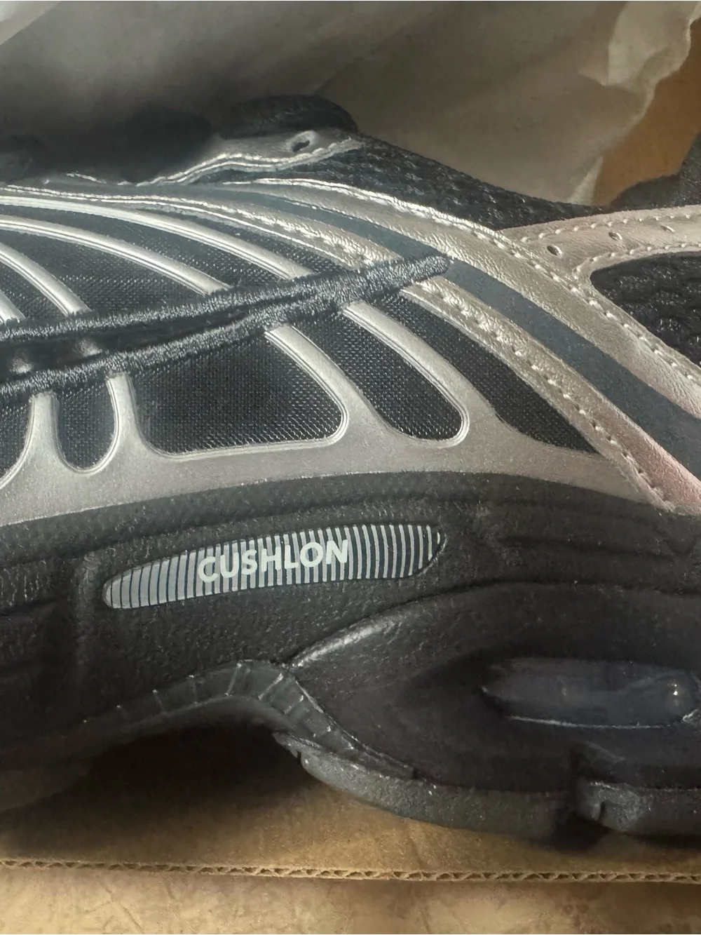 Nike air max moto 2K Black and Silver Mesh Lace-Up Sneakers